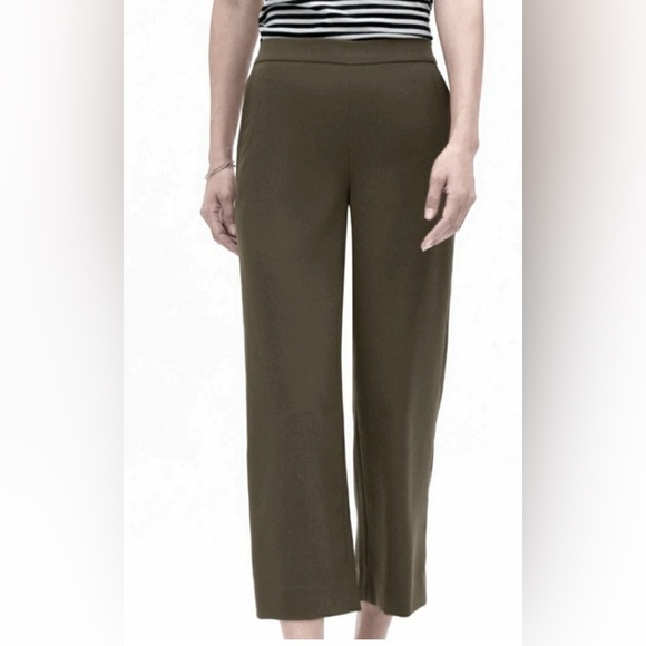 Banana Republic Pants - Banana Republic Rowan Wide-Leg Double Twill Crop Pant size 10